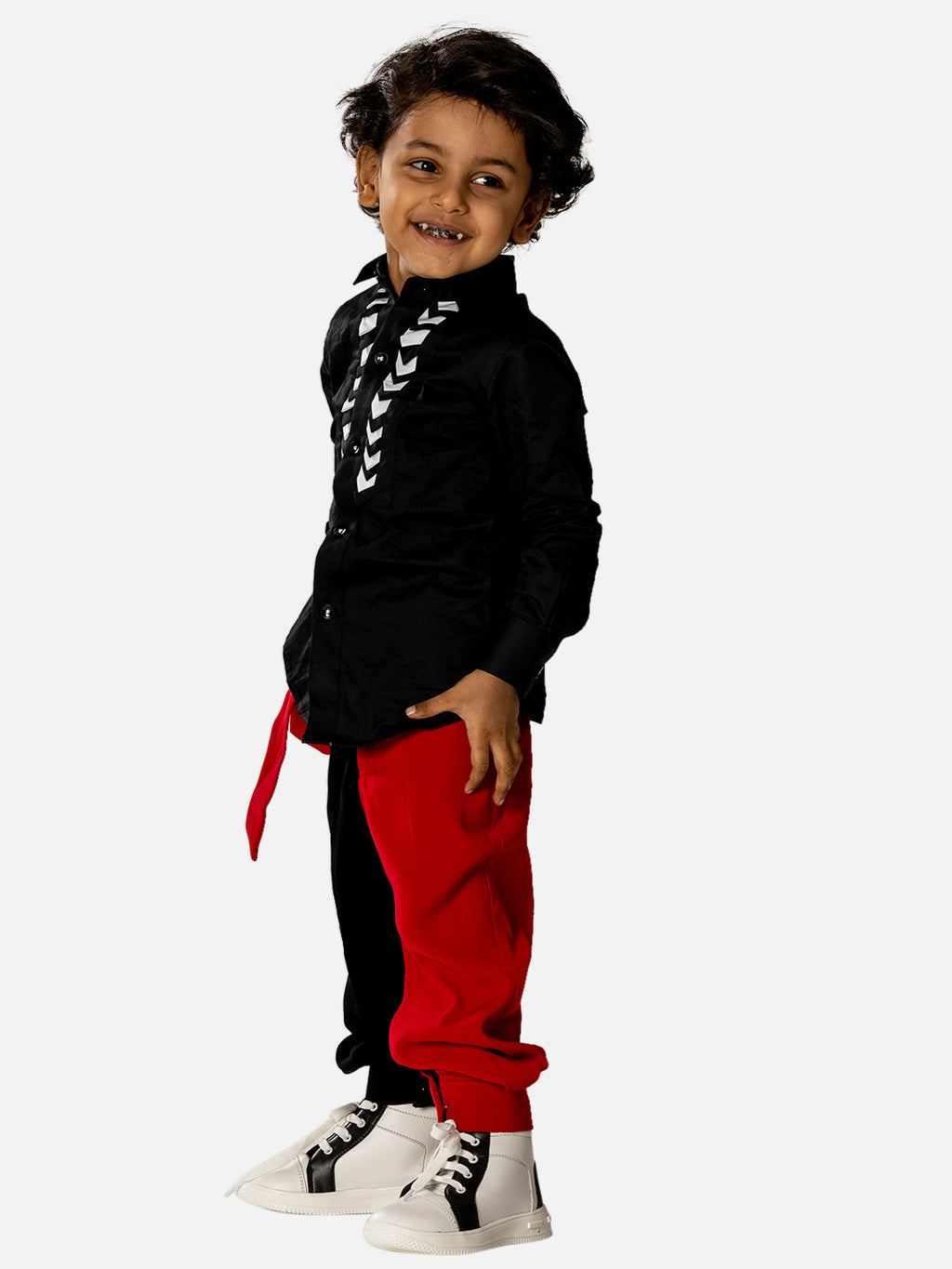 RED-BLACK ASYMMETRIC SET