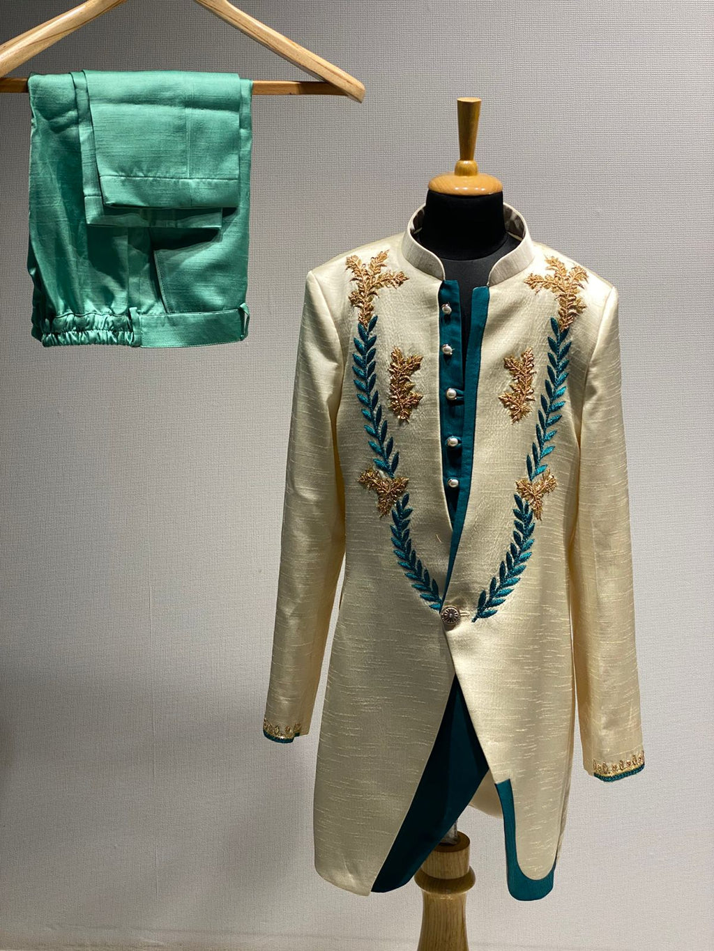 Handwork indo western. (Set of 2)